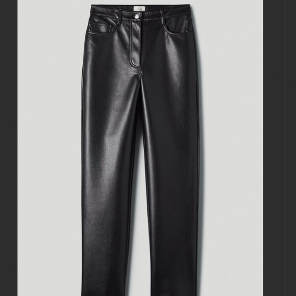 Wilfred
Melina Pant - Picture 3 of 9